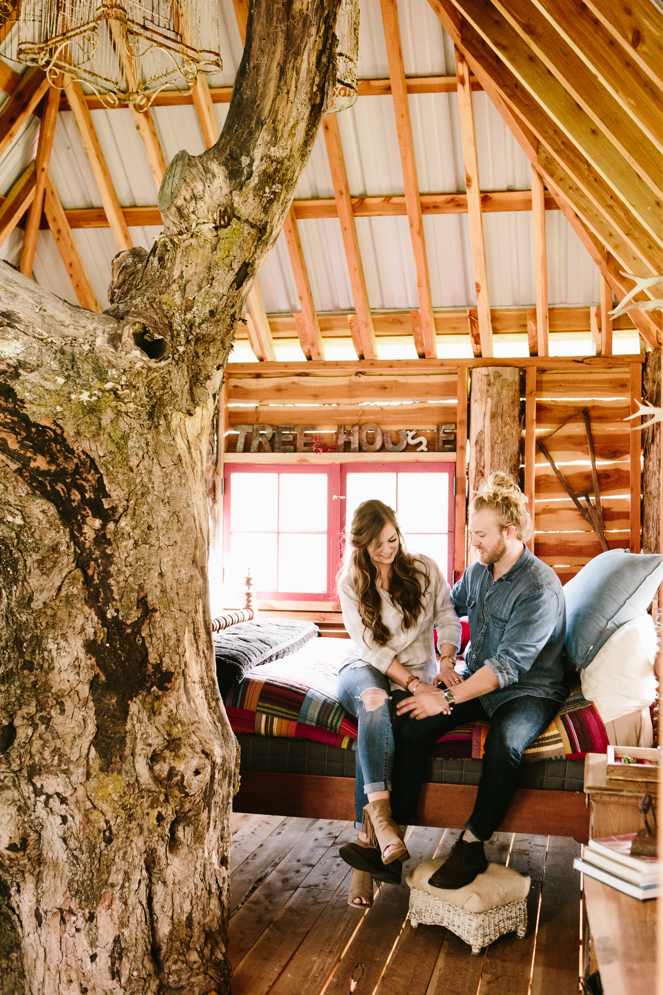 Outdoorsy Adventure Engagement Photos - Moonshine Hill Wedding - High Five for Love Photography -- Wedding Blog - The Overwhelmed Bride