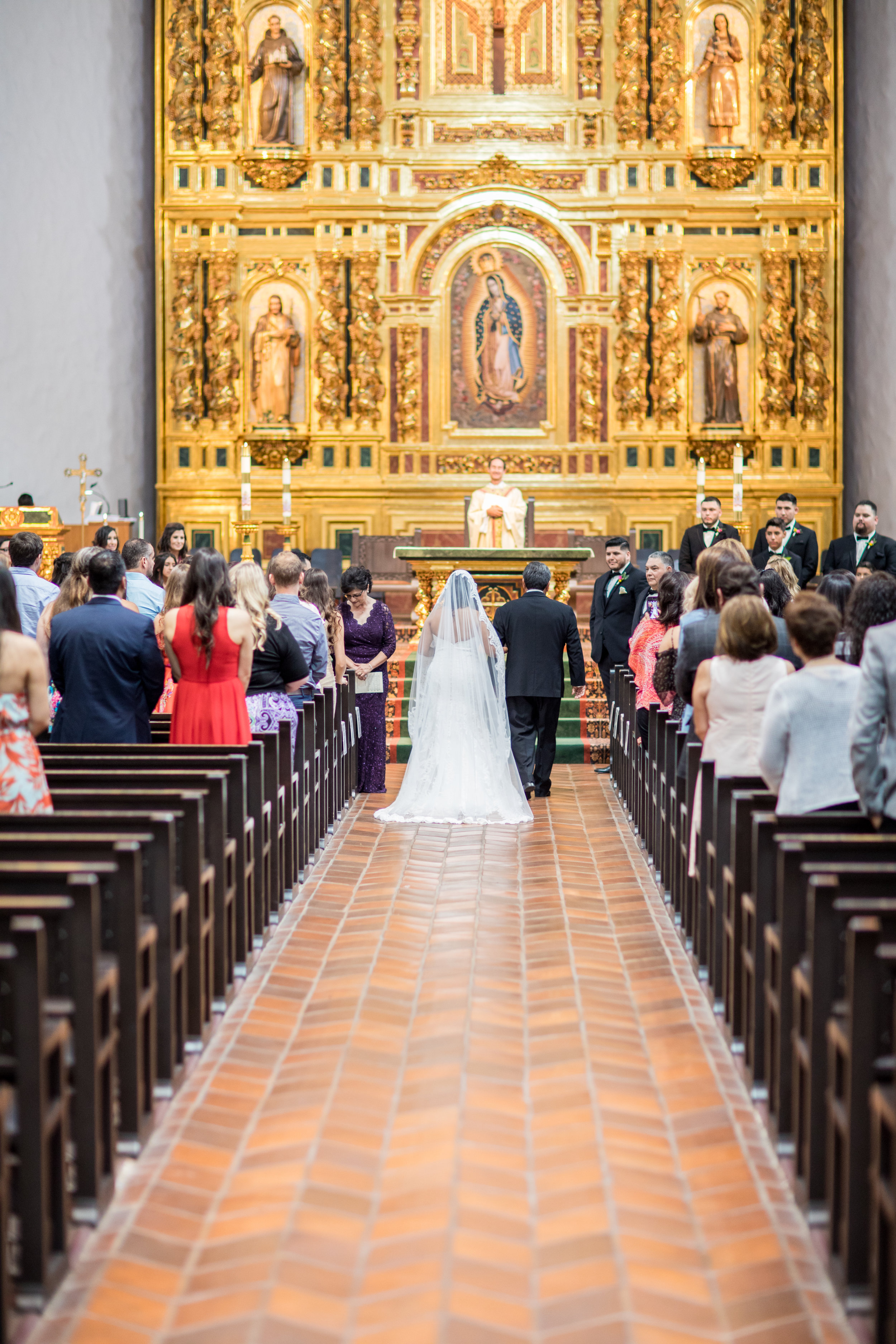 Vibrant, Colorful Franciscan Gardens Wedding - San Juan Capistrano Wedding - Wedding Blog - The Overwhelmed Bride