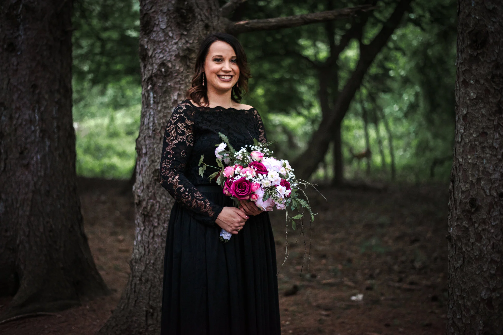 Black Wedding Cake - Moody Wedding - Black Lace Wedding Dress - Moody Pink + White Wedding Bouquet -- Wedding Blog - The Overwhelmed Bride