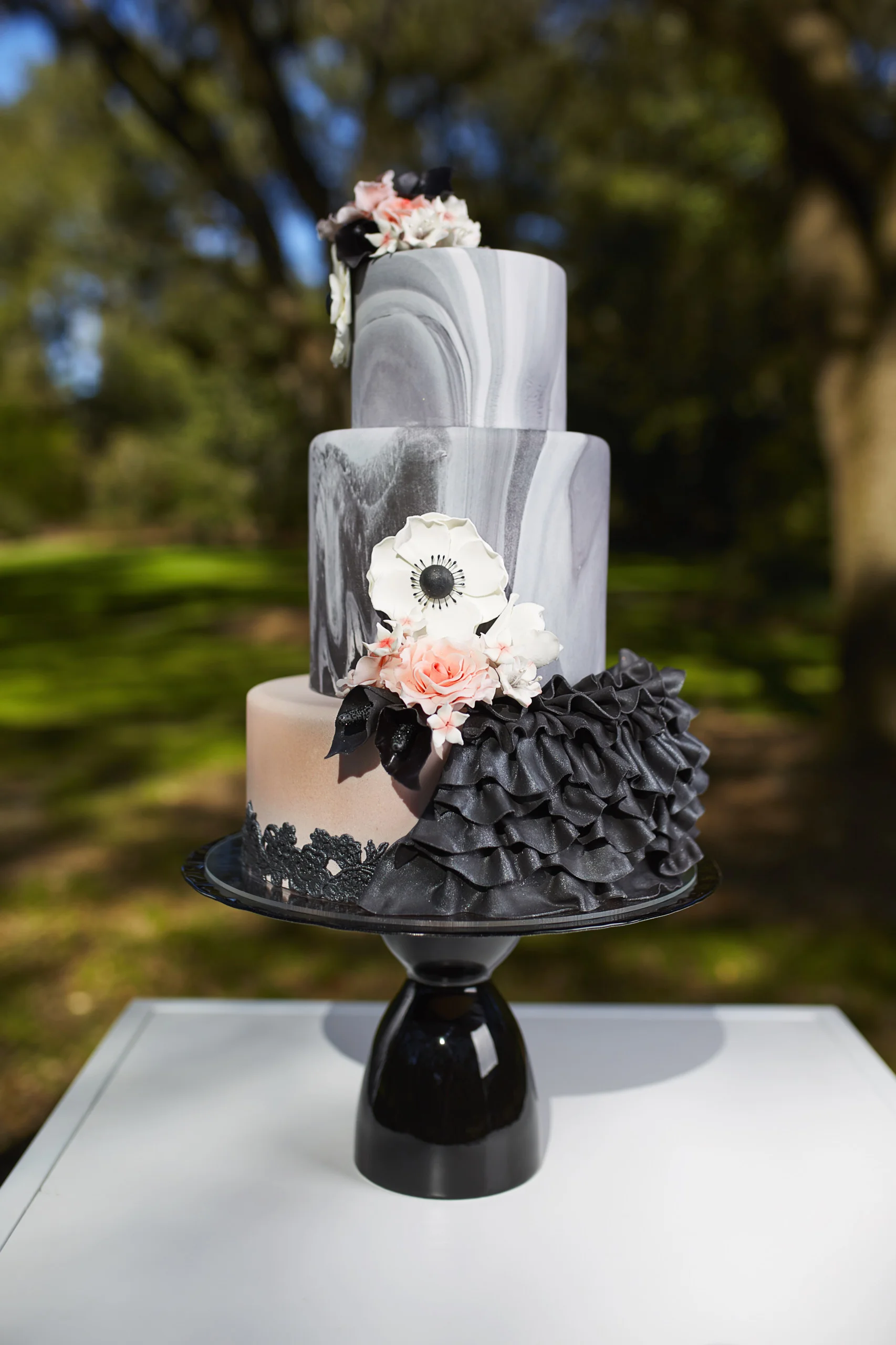 A Black, Blush + Gold Styled Garden Wedding -- Marcus Anthony Photography -- Wedding Blog-The Overwhelmed Bride