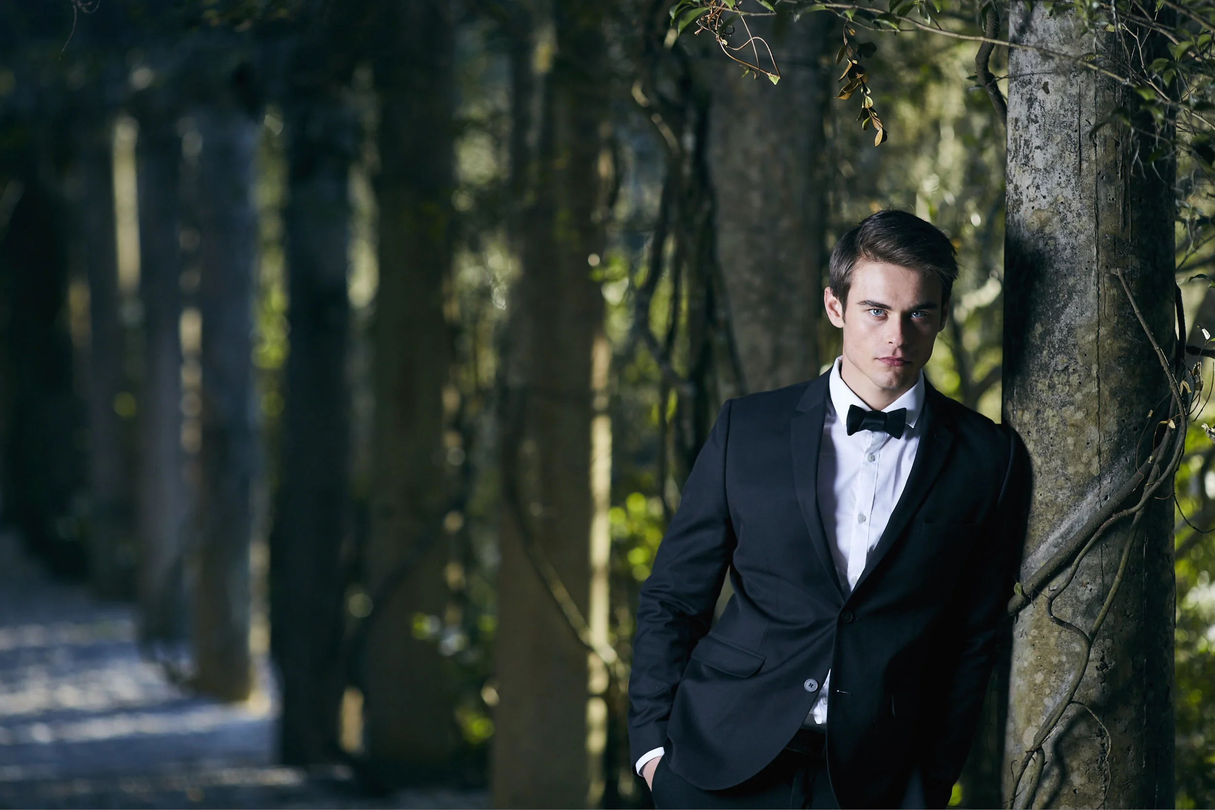 A Black, Blush + Gold Styled Garden Wedding -- Marcus Anthony Photography -- Wedding Blog-The Overwhelmed Bride