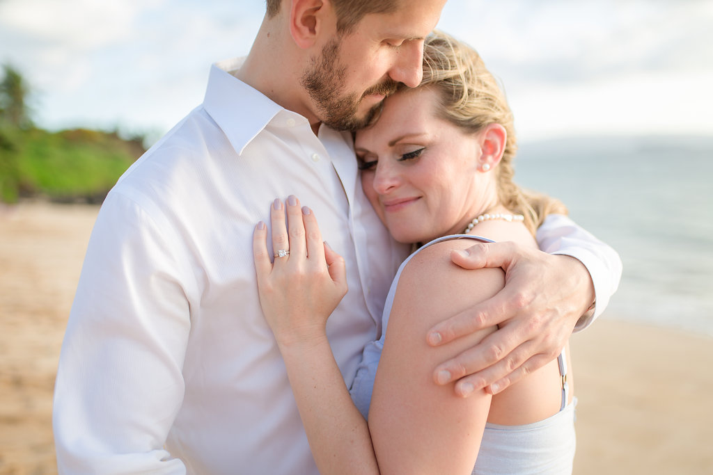 Maui Beach Engagement Photos - Vanessa Hicks Photography -- Wedding Blog - The Overwhelmed Bride