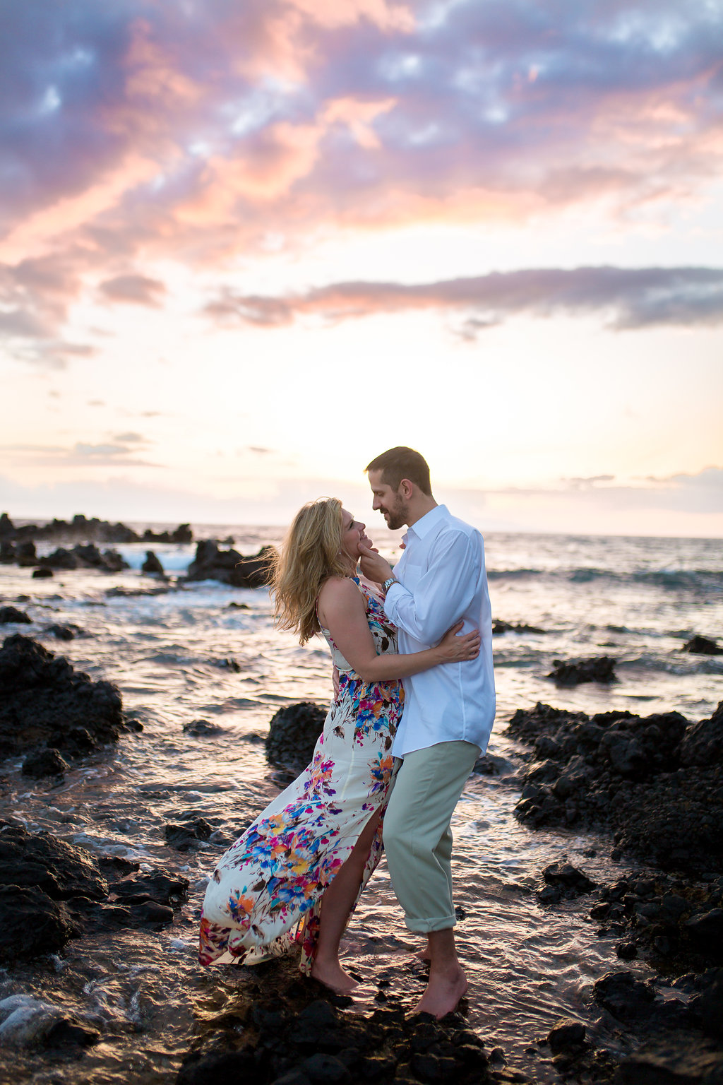 Maui Beach Engagement Photos - Vanessa Hicks Photography -- Wedding Blog - The Overwhelmed Bride