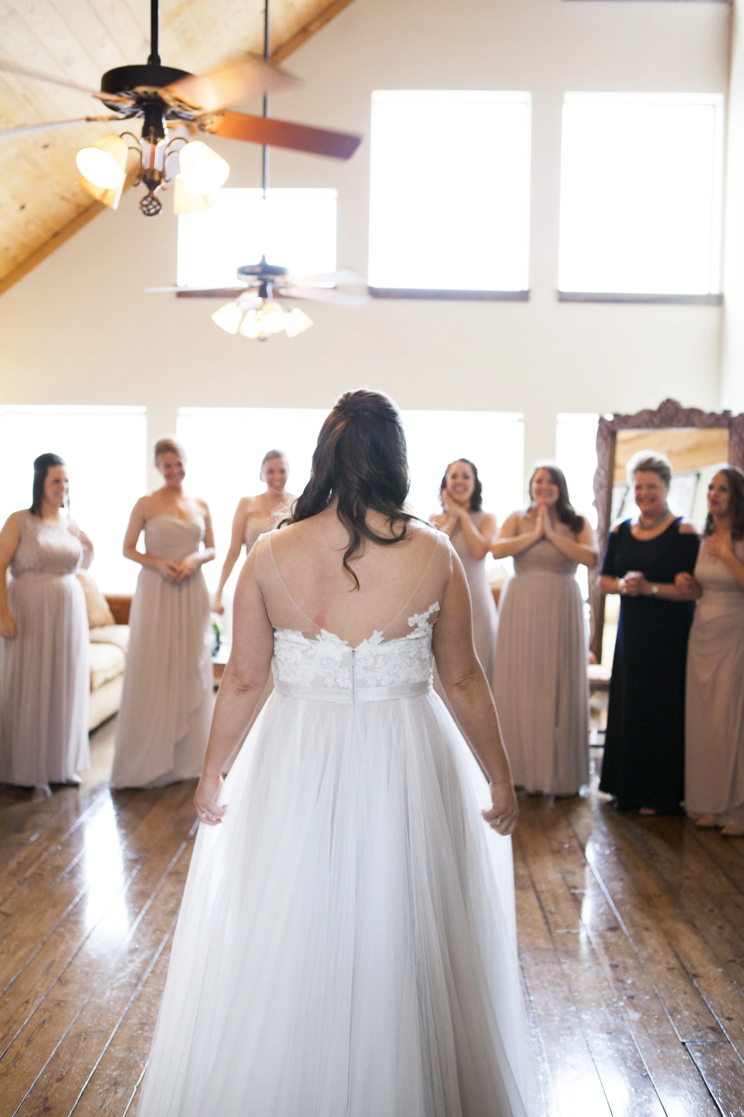 Classic Avalon Legacy Ranch Texas Wedding -- Elizabethan Wedding -- Wedding Blog - The Overwhelmed Bride