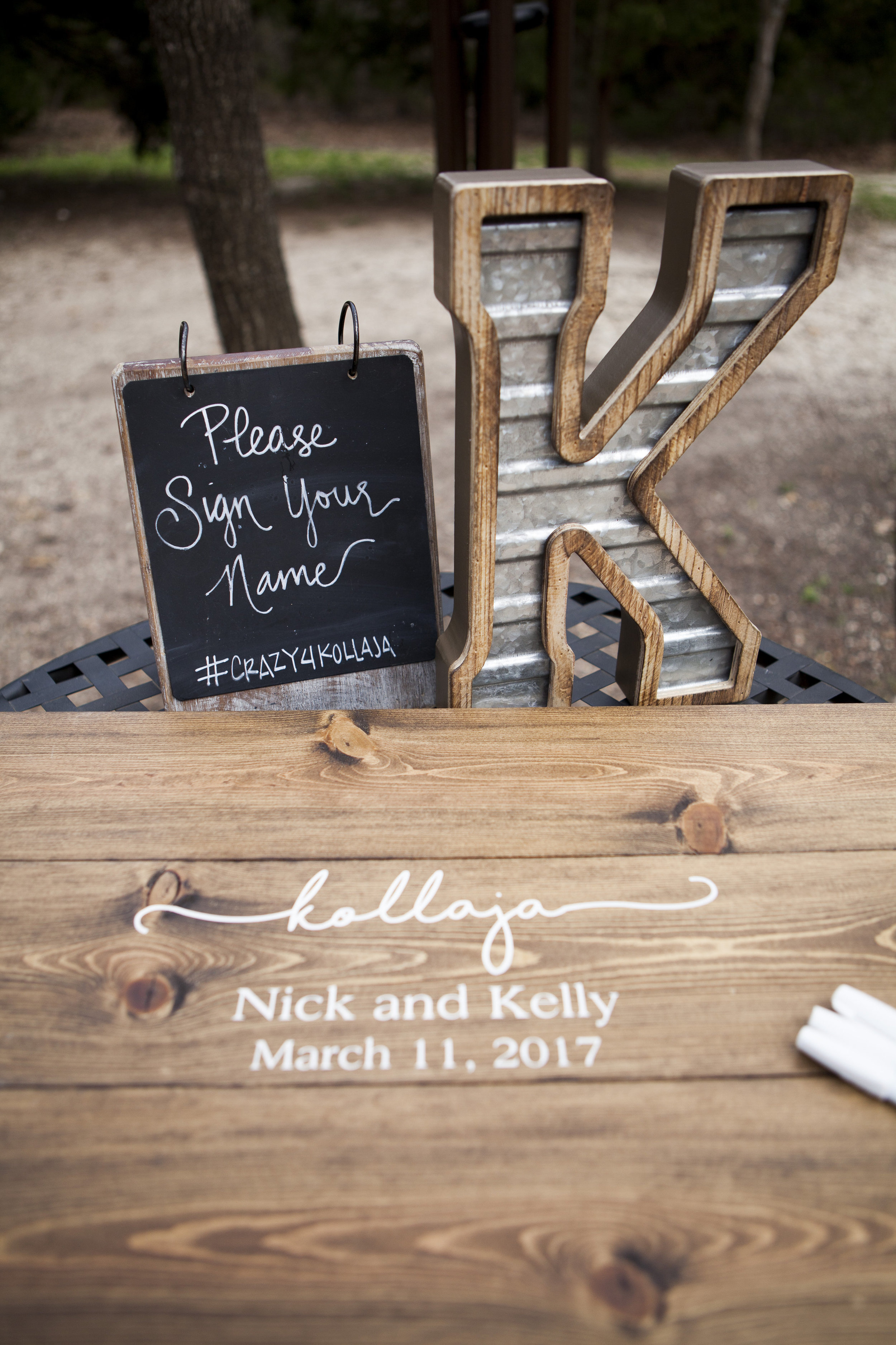 Classic Avalon Legacy Ranch Texas Wedding -- Elizabethan Wedding -- Wedding Blog - The Overwhelmed Bride