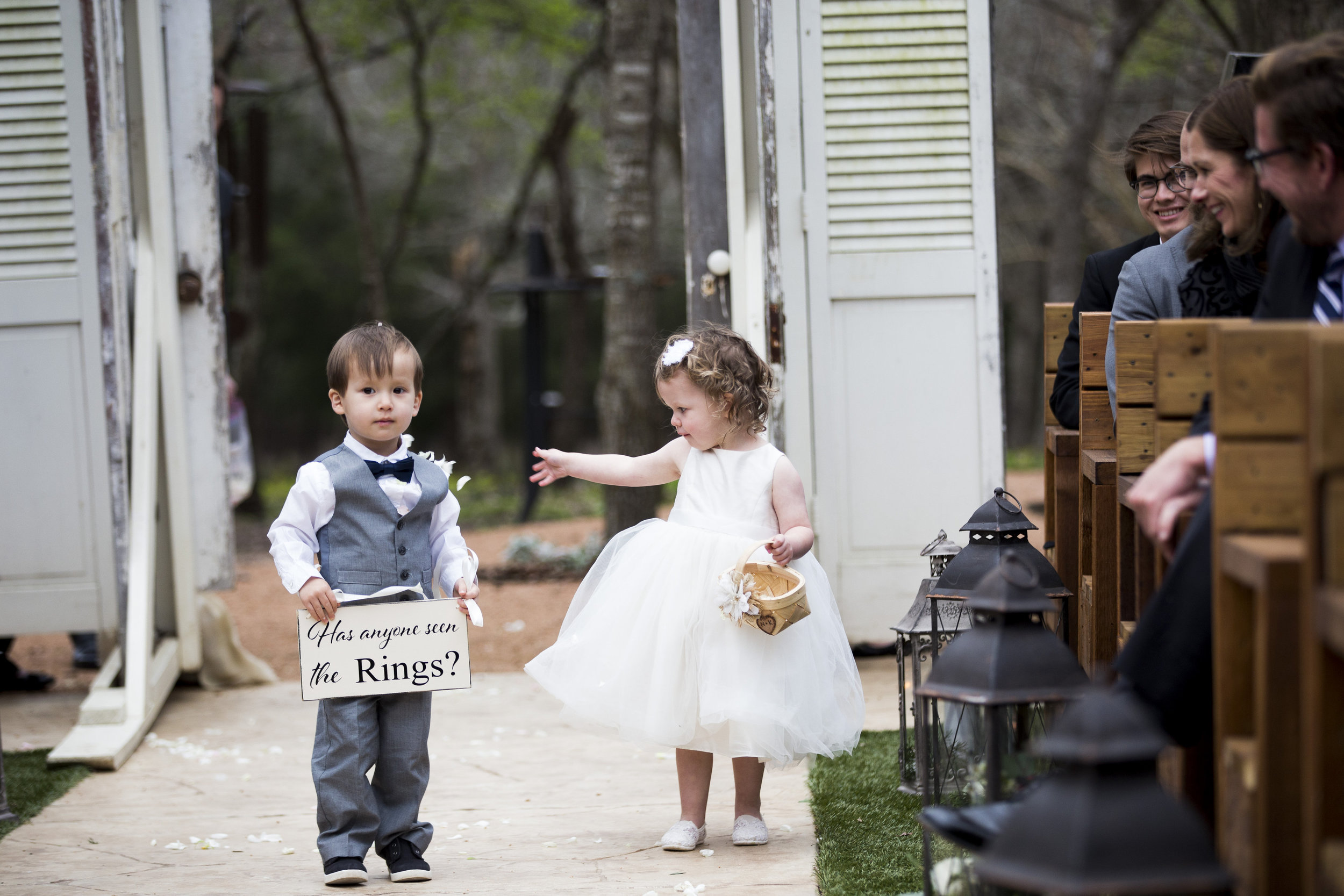 Classic Avalon Legacy Ranch Texas Wedding -- Elizabethan Wedding -- Wedding Blog - The Overwhelmed Bride