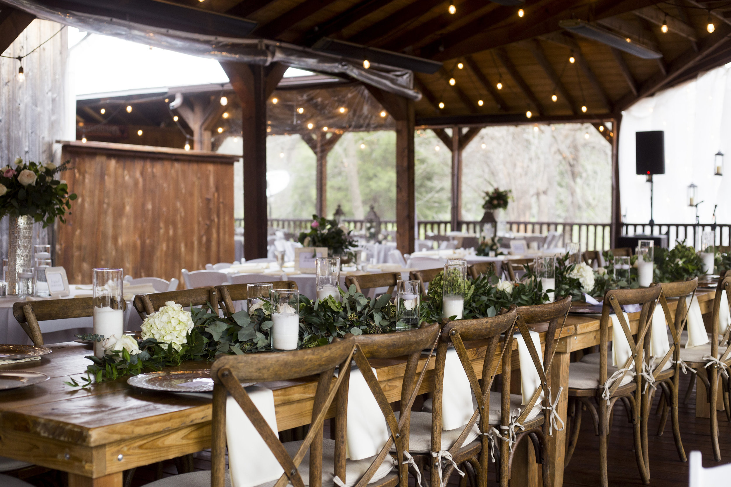 Classic Avalon Legacy Ranch Texas Wedding -- Elizabethan Wedding -- Wedding Blog - The Overwhelmed Bride