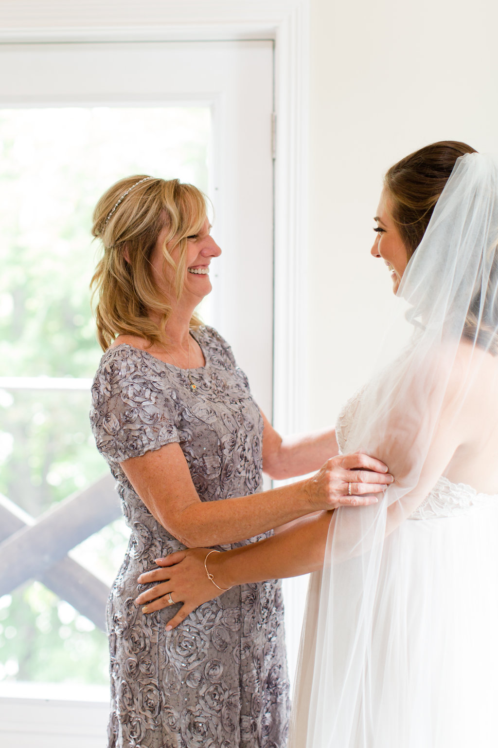 The Barn at Kennedy Farm Wedding - Lizton, Indiana Wedding Venue - Danielle Harris Photography -- Wedding Blog - The Overwhelmed Bride