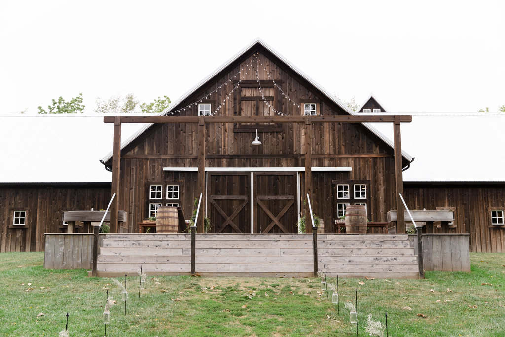 The Barn at Kennedy Farm Wedding - Lizton, Indiana Wedding Venue - Danielle Harris Photography -- Wedding Blog - The Overwhelmed Bride