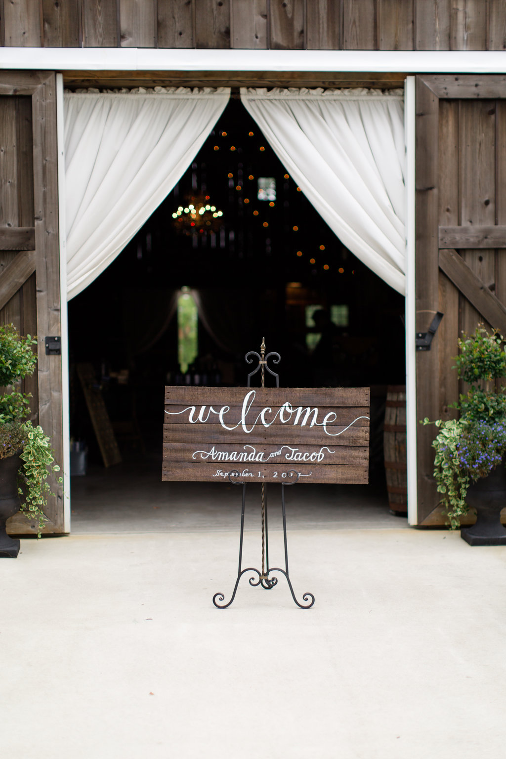 The Barn at Kennedy Farm Wedding - Lizton, Indiana Wedding Venue - Danielle Harris Photography -- Wedding Blog - The Overwhelmed Bride