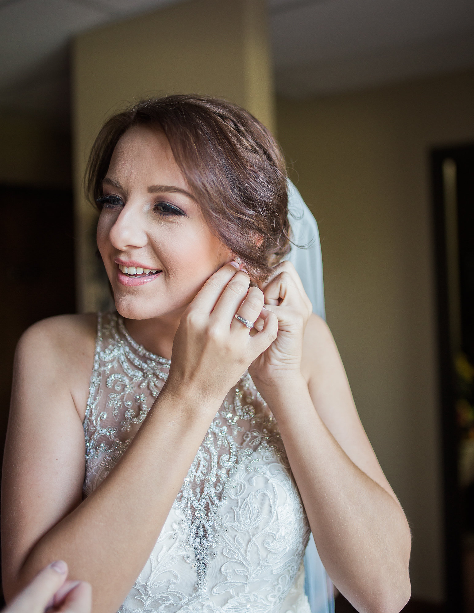 A White + Blush East Tennessee Modern Church Wedding - Robin Collins Photography -- Wedding Blog - The Overwhelmed Bride