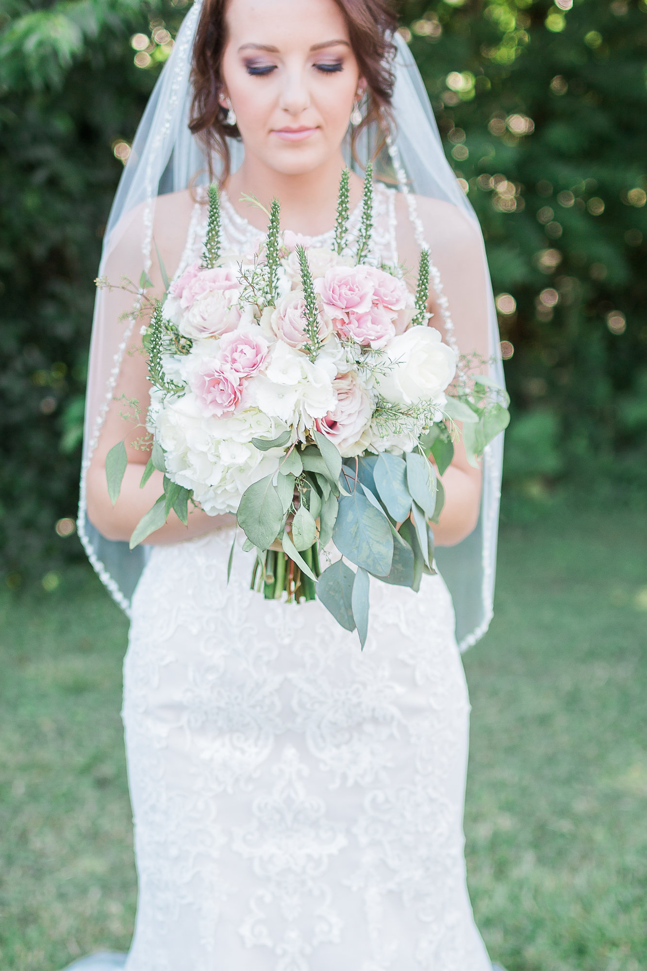 A White + Blush East Tennessee Modern Church Wedding - Robin Collins Photography -- Wedding Blog - The Overwhelmed Bride