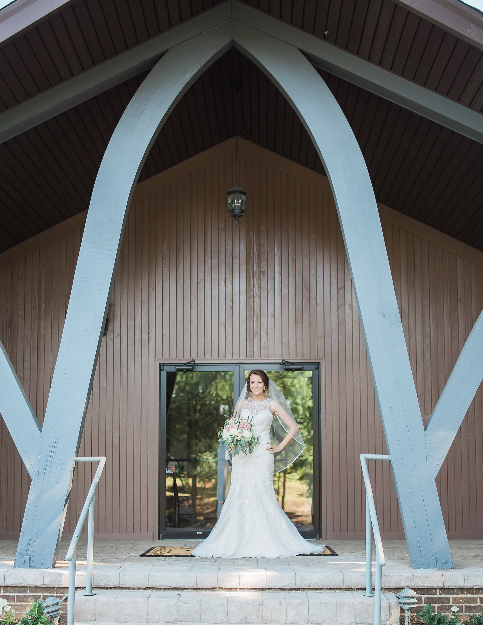 A White + Blush East Tennessee Modern Church Wedding - Robin Collins Photography -- Wedding Blog - The Overwhelmed Bride