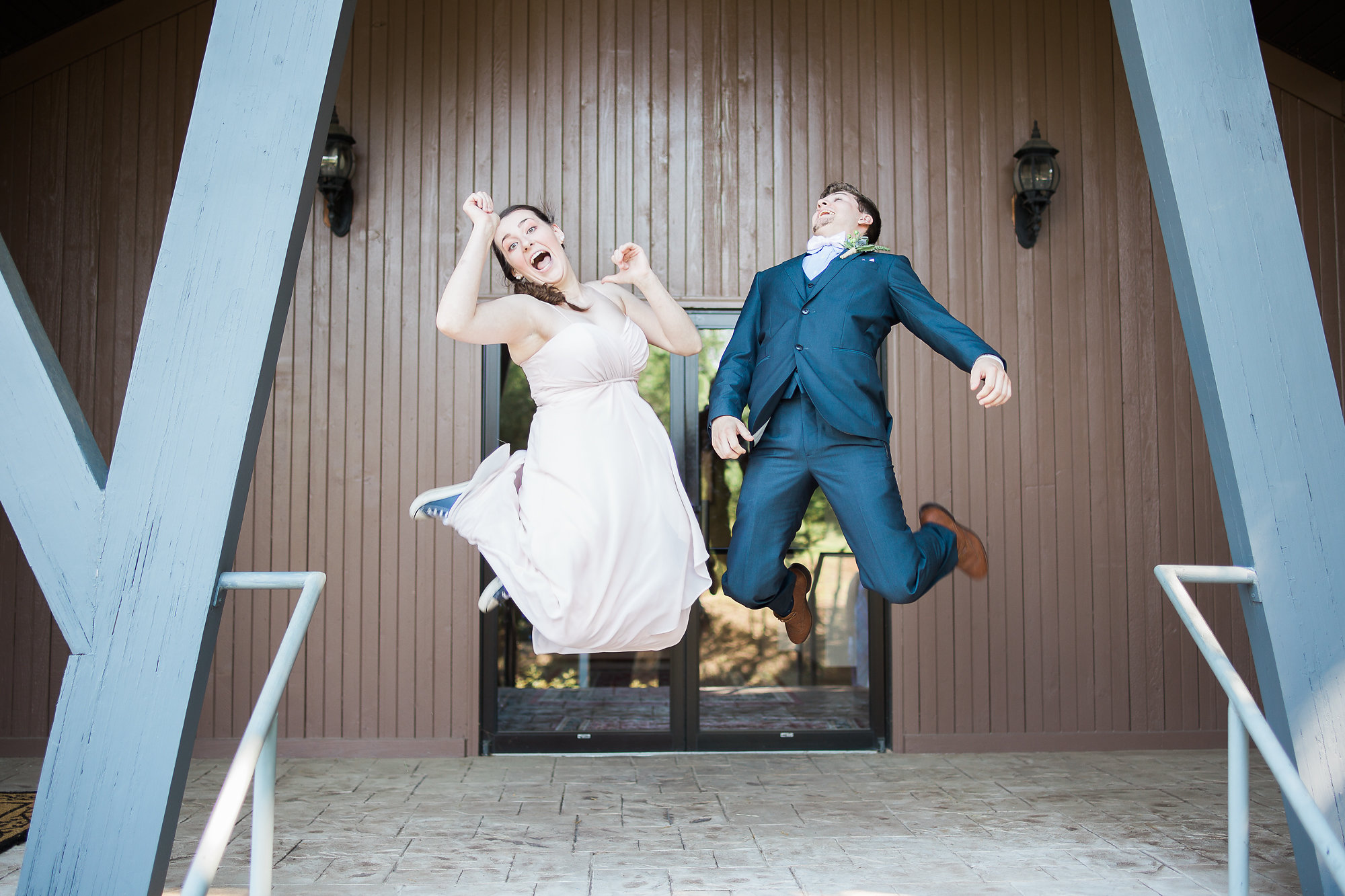 A White + Blush East Tennessee Modern Church Wedding - Robin Collins Photography -- Wedding Blog - The Overwhelmed Bride