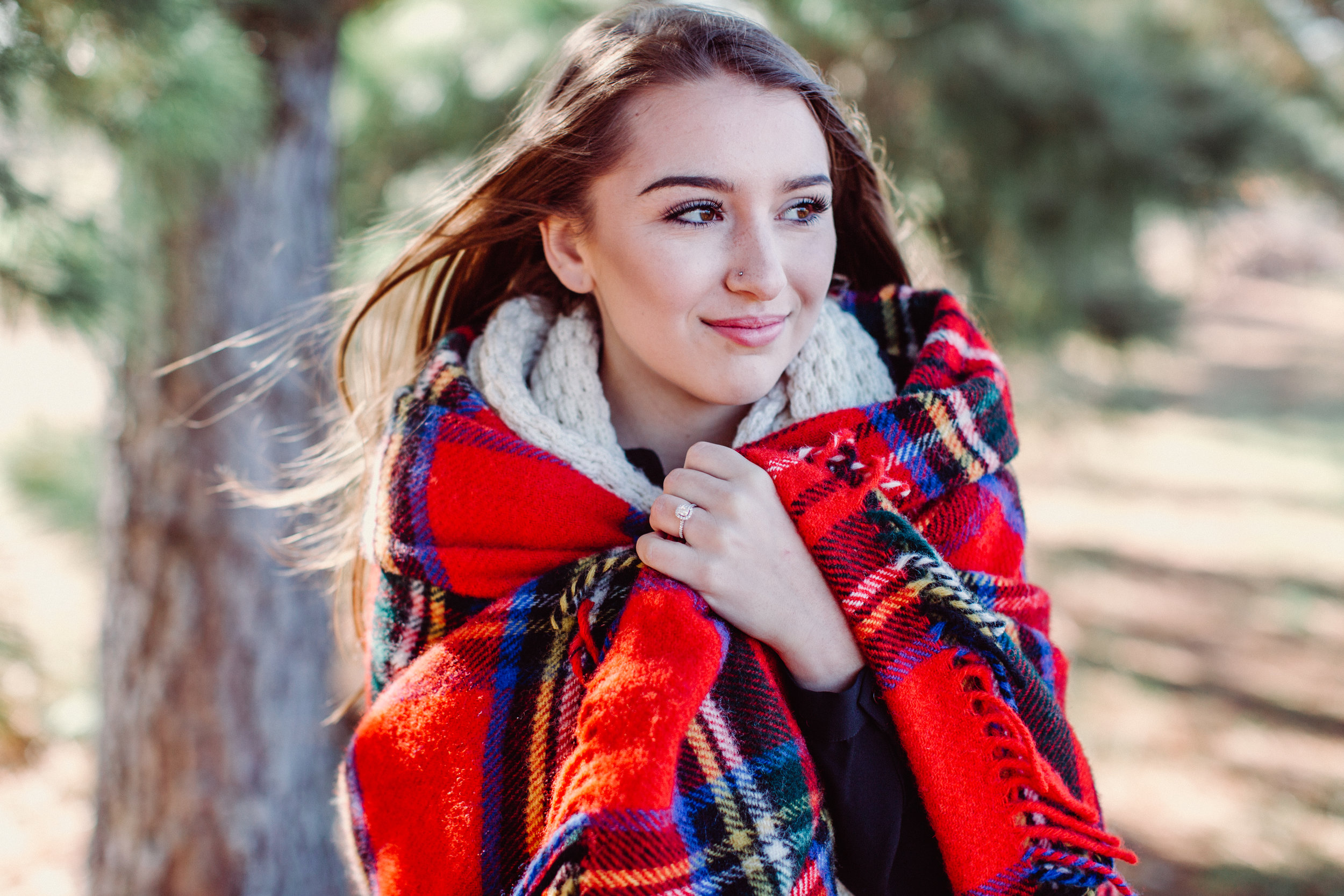 Cozy Winter Engagement Photos - Forever Photography Studio -- Wedding Blog - The Overwhelmed Bride