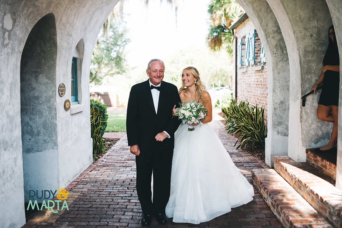 A Mint + White Casa Feliz Wedding - Winter Garden, Florida Wedding -- Wedding Blog - The Overwhelmed Bride