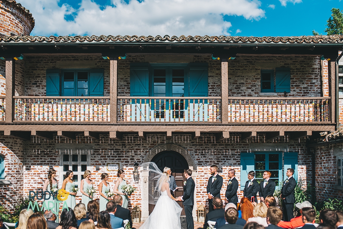 A Mint + White Casa Feliz Wedding - Winter Garden, Florida Wedding -- Wedding Blog - The Overwhelmed Bride