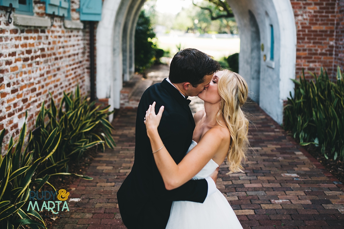 A Mint + White Casa Feliz Wedding - Winter Garden, Florida Wedding -- Wedding Blog - The Overwhelmed Bride