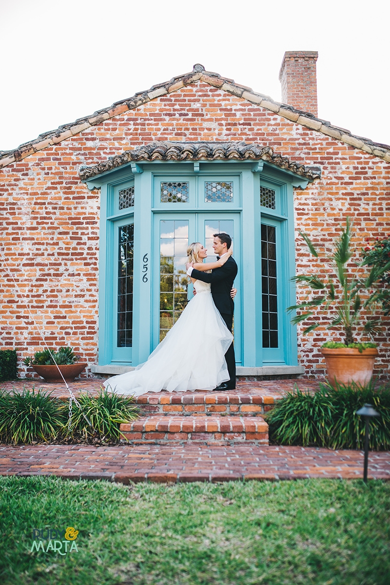 A Mint + White Casa Feliz Wedding - Winter Garden, Florida Wedding -- Wedding Blog - The Overwhelmed Bride