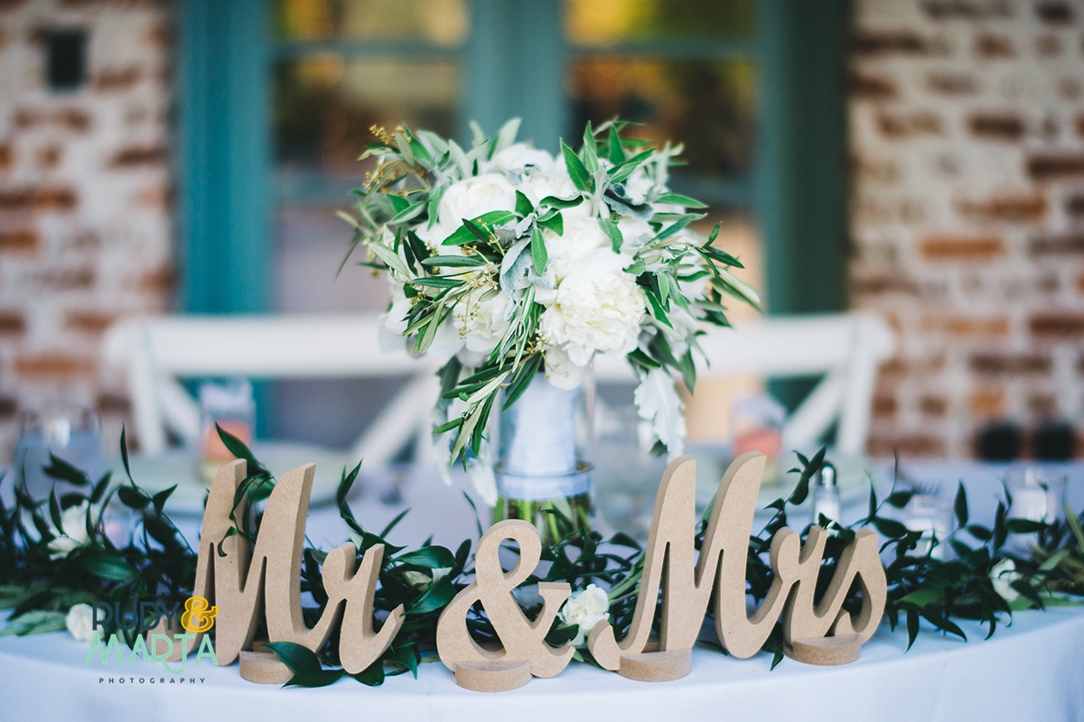 A Mint + White Casa Feliz Wedding - Winter Garden, Florida Wedding -- Wedding Blog - The Overwhelmed Bride