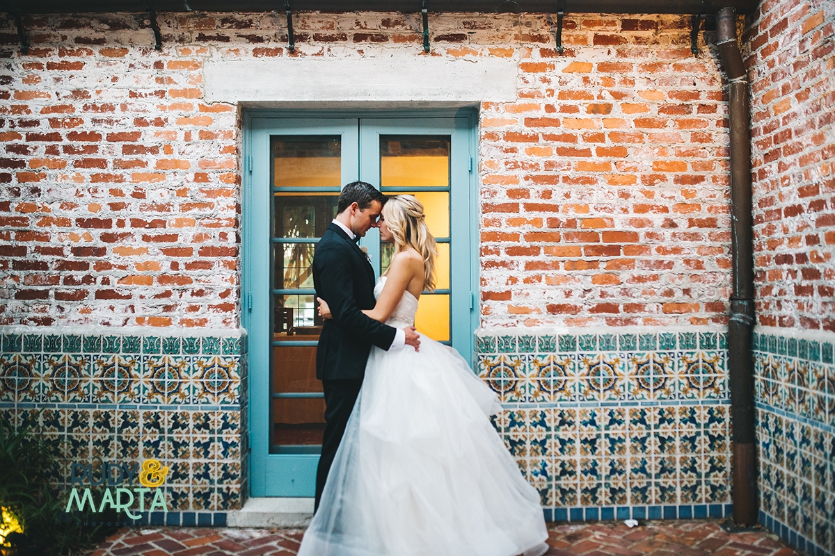 A Mint + White Casa Feliz Wedding - Winter Garden, Florida Wedding -- Wedding Blog - The Overwhelmed Bride