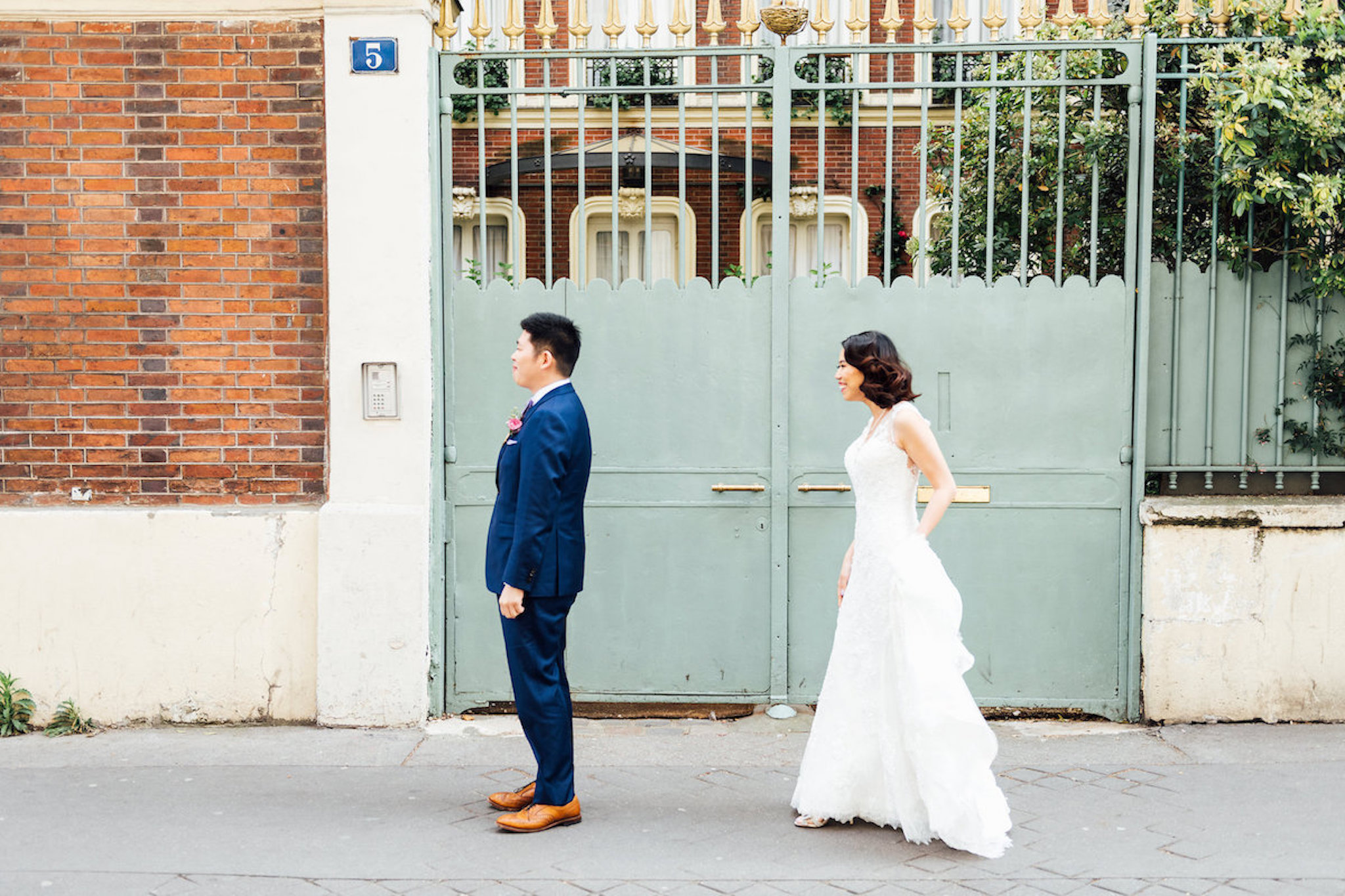 Intimate Paris Wedding-Elopement - Katie Mitchell Photography -- Wedding Blog - The Overwhelmed Bride