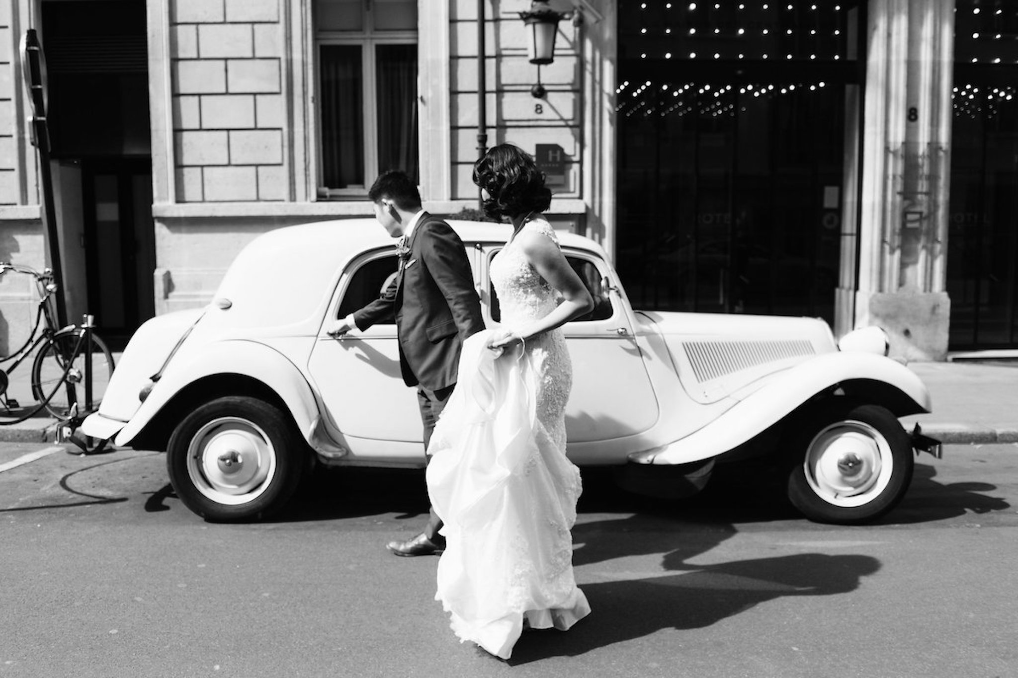 Intimate Paris Wedding-Elopement - Katie Mitchell Photography -- Wedding Blog - The Overwhelmed Bride