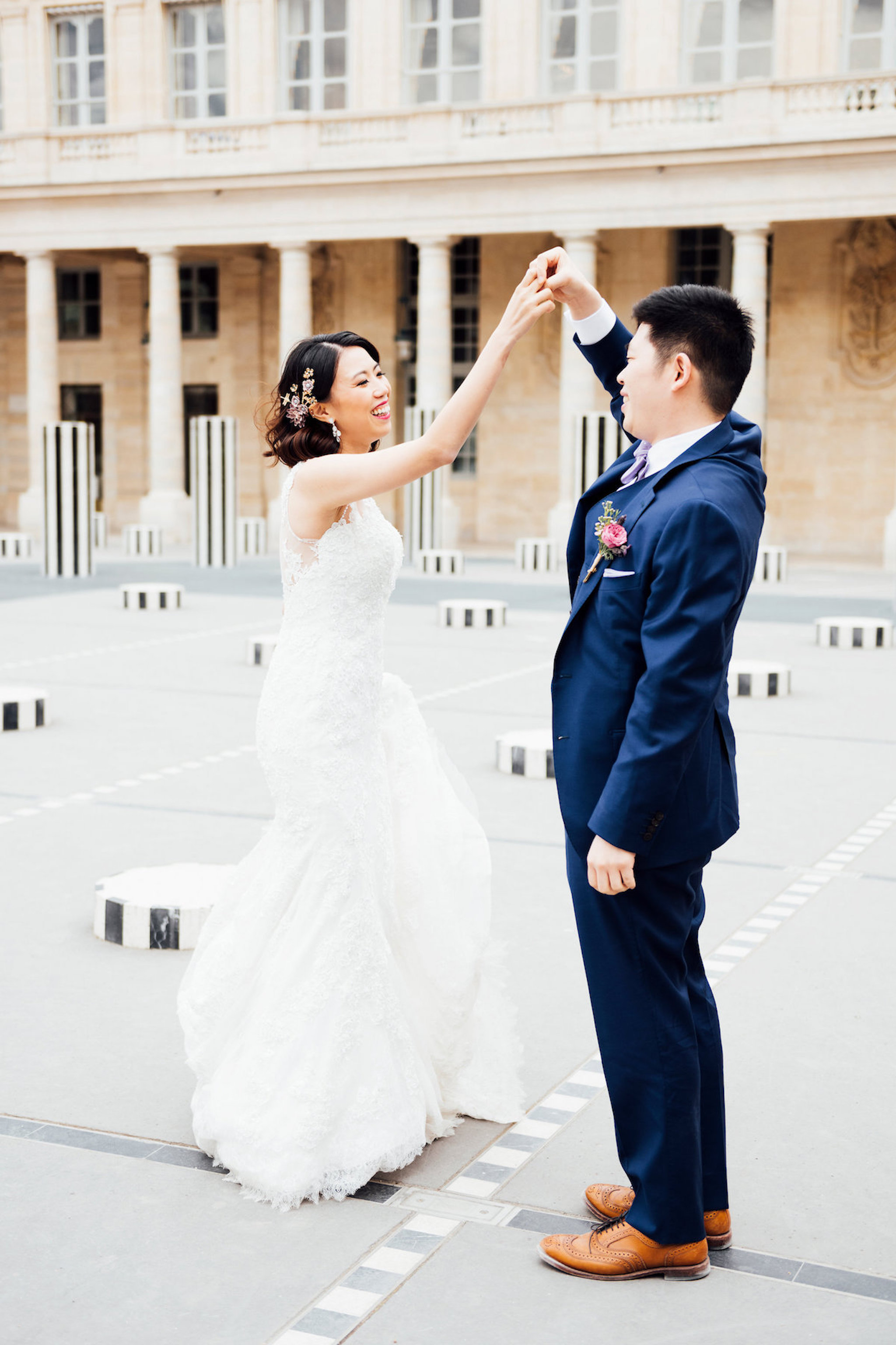 Intimate Paris Wedding-Elopement - Katie Mitchell Photography -- Wedding Blog - The Overwhelmed Bride