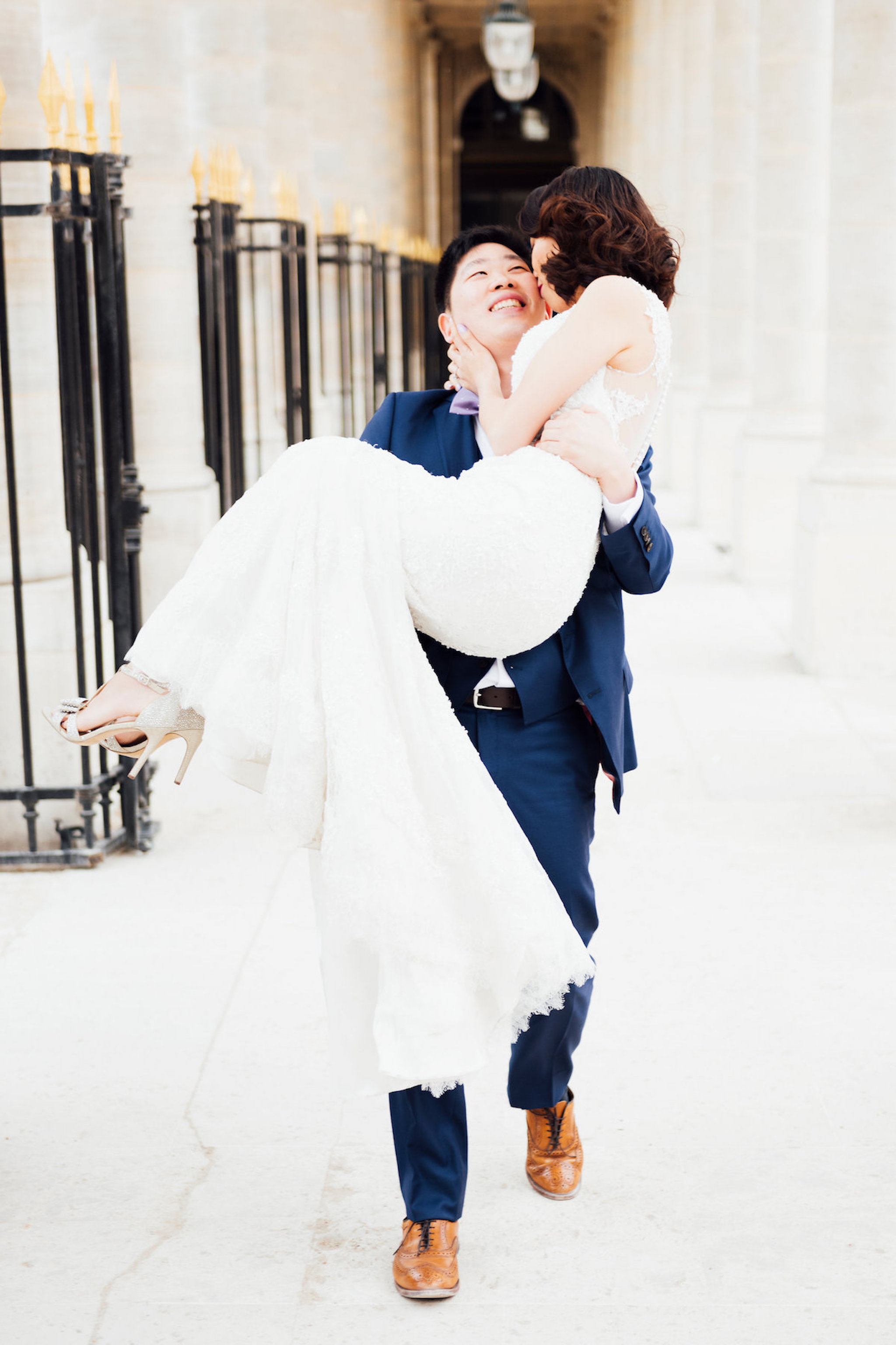 Intimate Paris Wedding-Elopement - Katie Mitchell Photography -- Wedding Blog - The Overwhelmed Bride