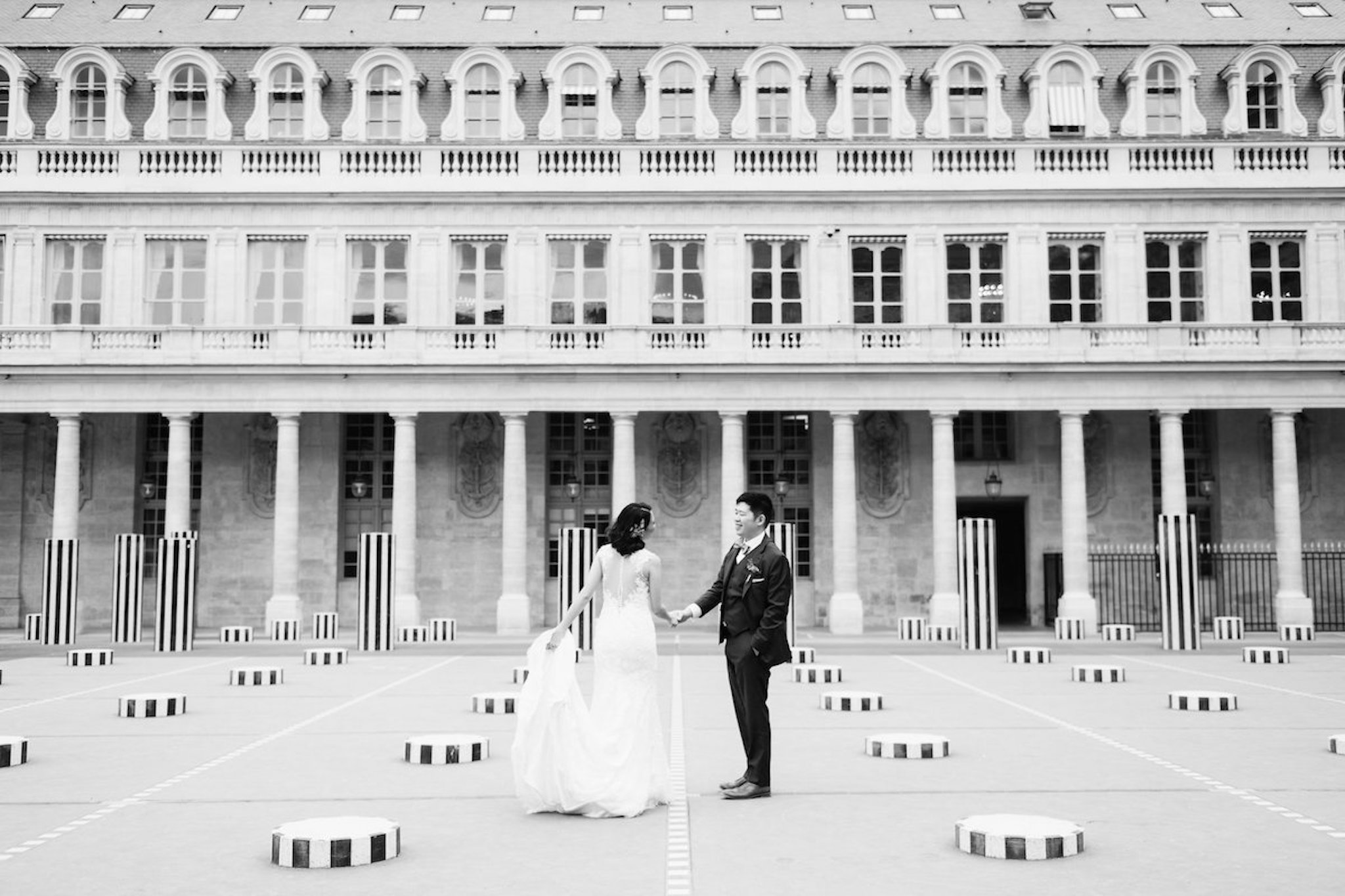 Intimate Paris Wedding-Elopement - Katie Mitchell Photography -- Wedding Blog - The Overwhelmed Bride