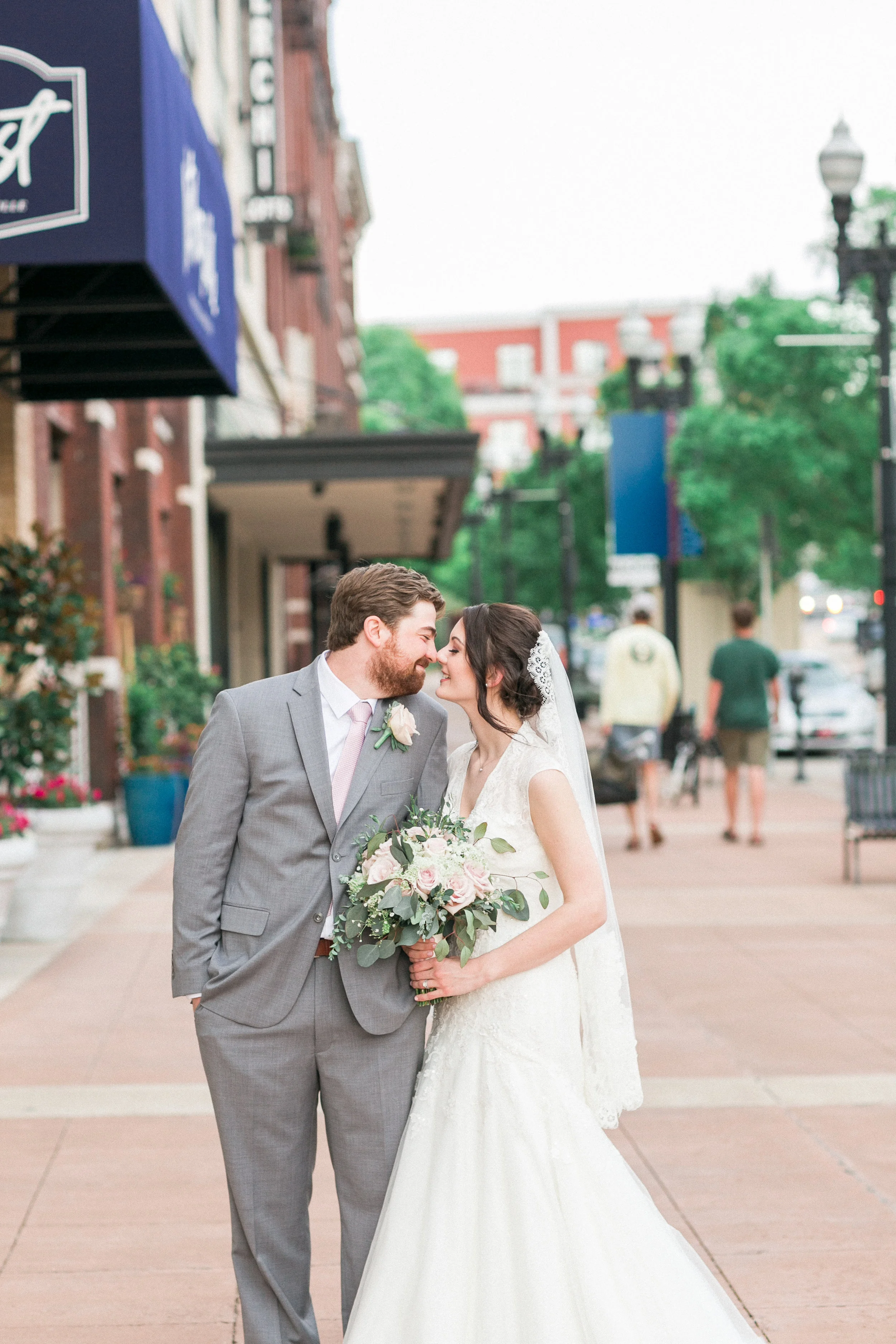 Art Gallery Wedding - The Emporium Center Wedding - Matthew Davidson Photography -- Wedding Blog - The Overwhelmed Bride