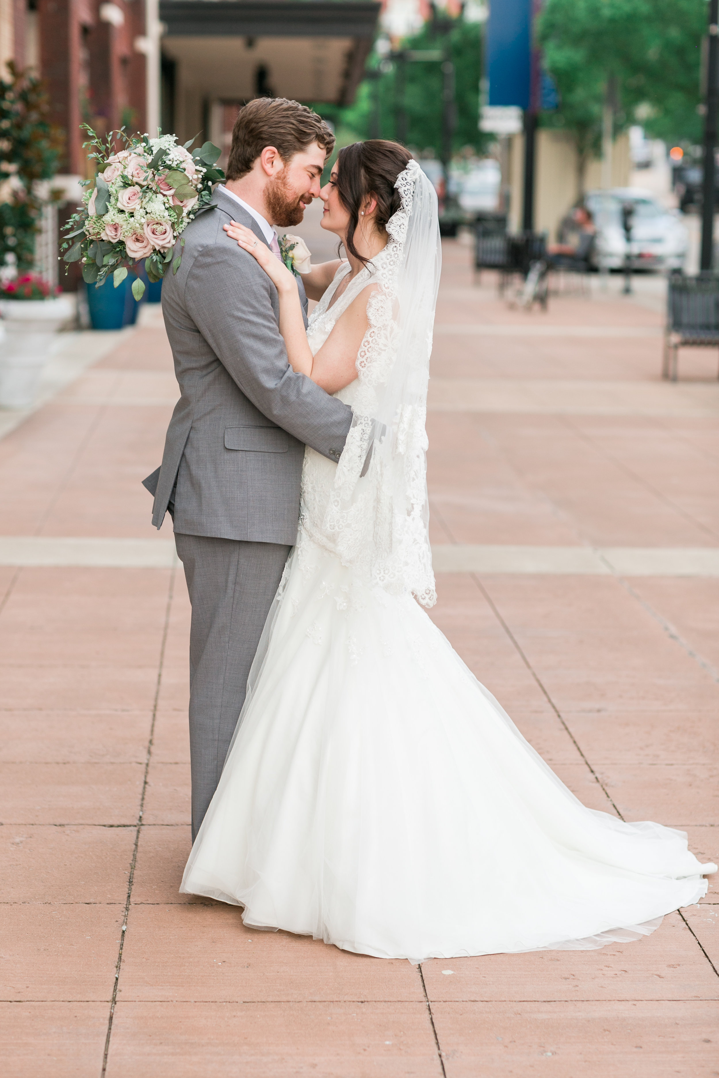 Art Gallery Wedding - The Emporium Center Wedding - Matthew Davidson Photography -- Wedding Blog - The Overwhelmed Bride