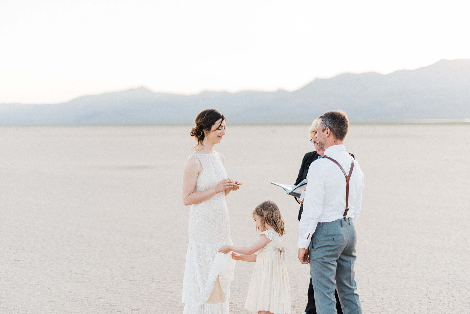 A Las Vegas Desert Elopement - Kristen Kay Photography -- Wedding Blog - The Overwhelmed Bride