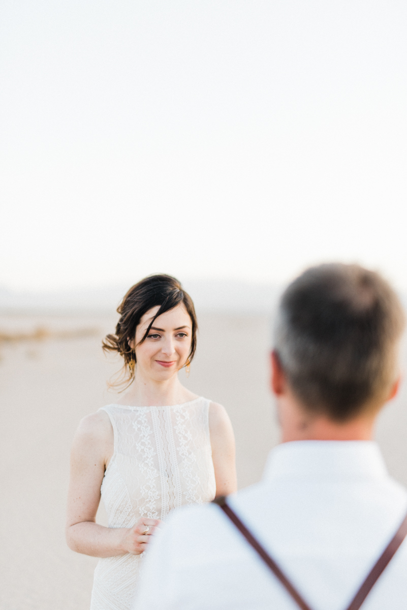 A Las Vegas Desert Elopement - Kristen Kay Photography -- Wedding Blog - The Overwhelmed Bride