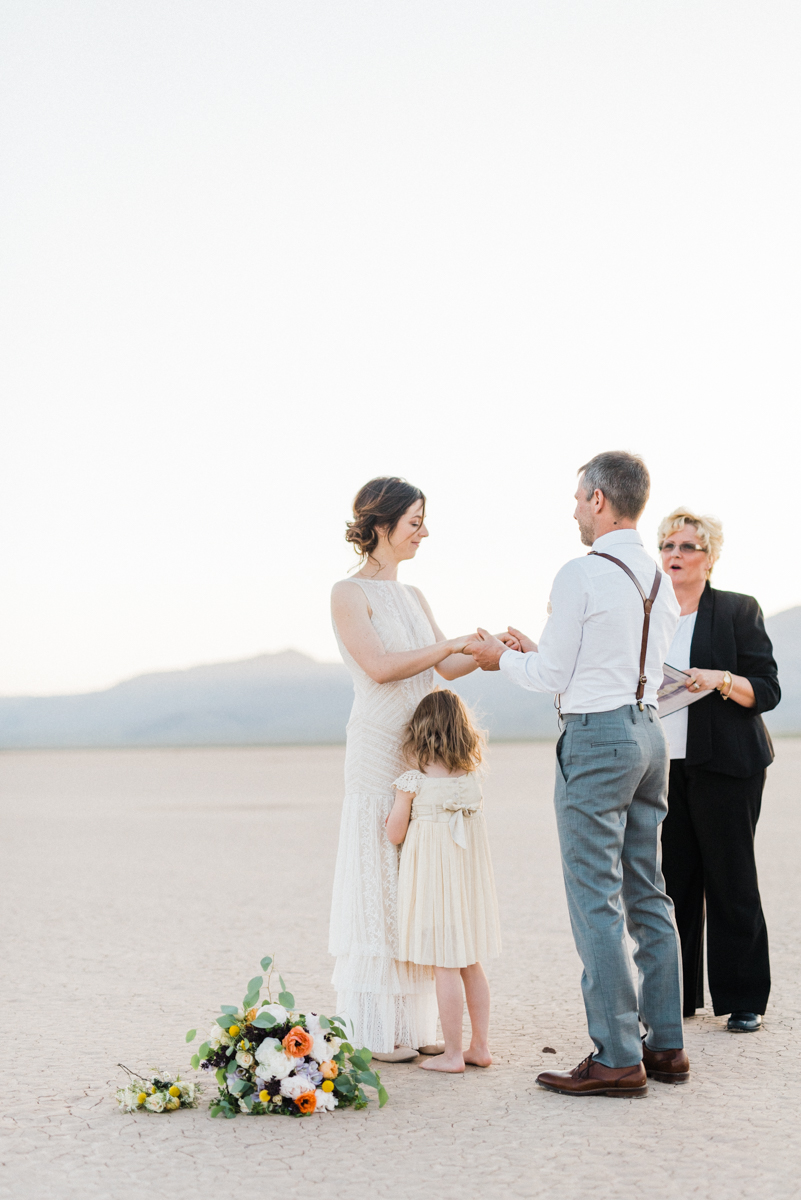 A Las Vegas Desert Elopement - Kristen Kay Photography -- Wedding Blog - The Overwhelmed Bride