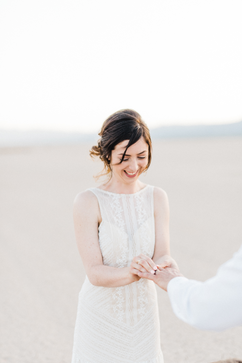 A Las Vegas Desert Elopement - Kristen Kay Photography -- Wedding Blog - The Overwhelmed Bride