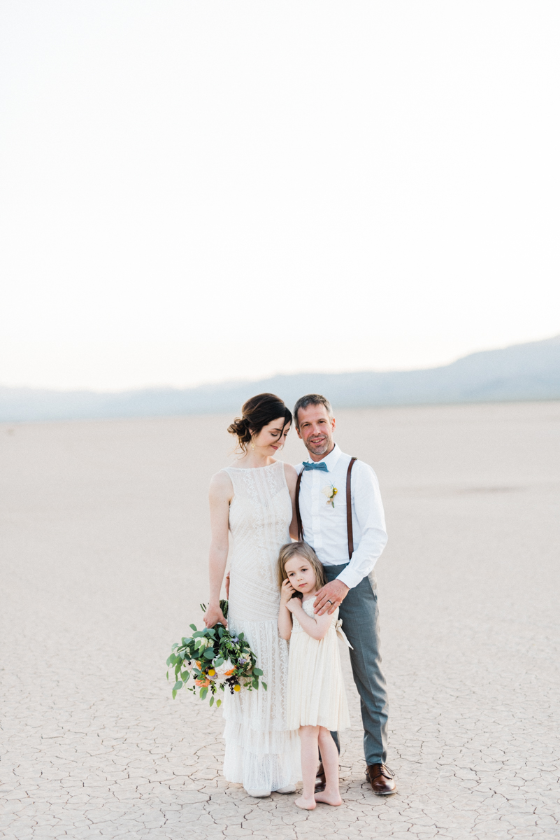 A Las Vegas Desert Elopement - Kristen Kay Photography -- Wedding Blog - The Overwhelmed Bride