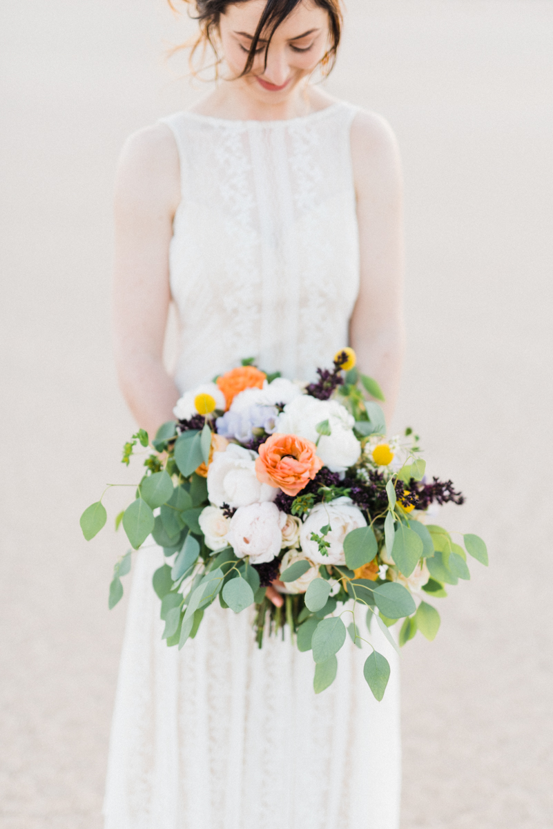 A Las Vegas Desert Elopement - Kristen Kay Photography -- Wedding Blog - The Overwhelmed Bride