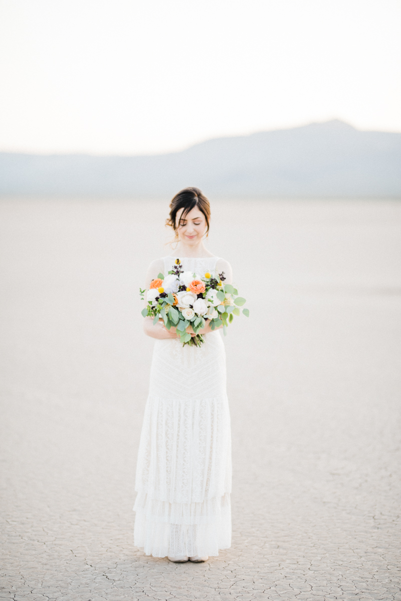 A Las Vegas Desert Elopement - Kristen Kay Photography -- Wedding Blog - The Overwhelmed Bride