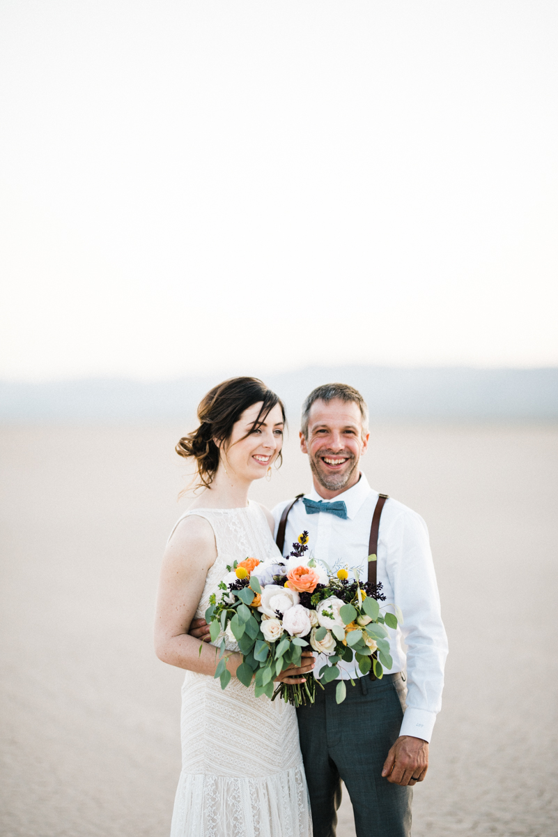 A Las Vegas Desert Elopement - Kristen Kay Photography -- Wedding Blog - The Overwhelmed Bride