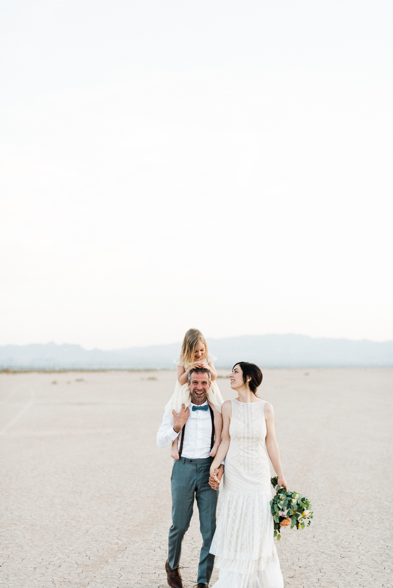 A Las Vegas Desert Elopement - Kristen Kay Photography -- Wedding Blog - The Overwhelmed Bride