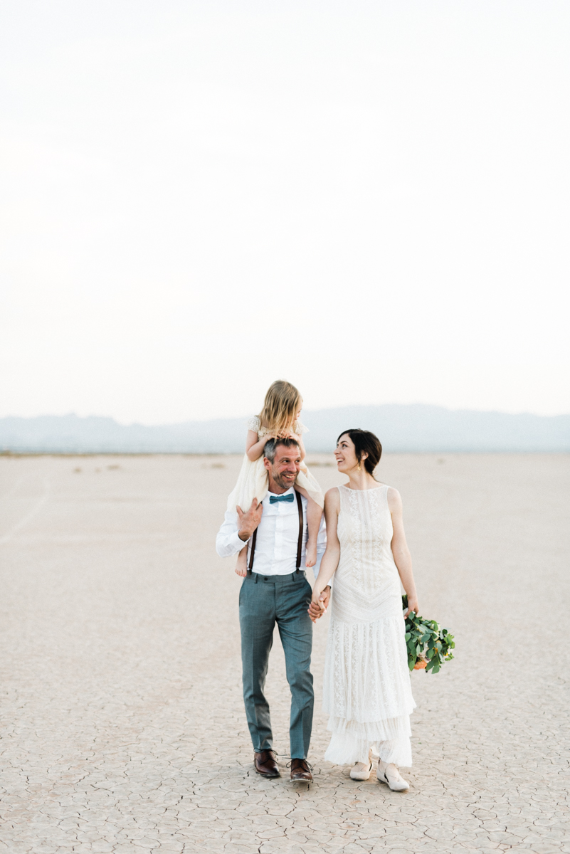 A Las Vegas Desert Elopement - Kristen Kay Photography -- Wedding Blog - The Overwhelmed Bride