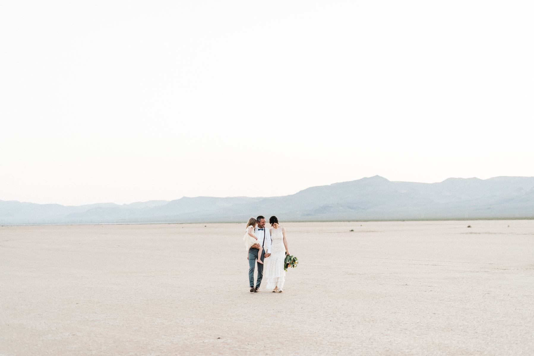 A Las Vegas Desert Elopement - Kristen Kay Photography -- Wedding Blog - The Overwhelmed Bride