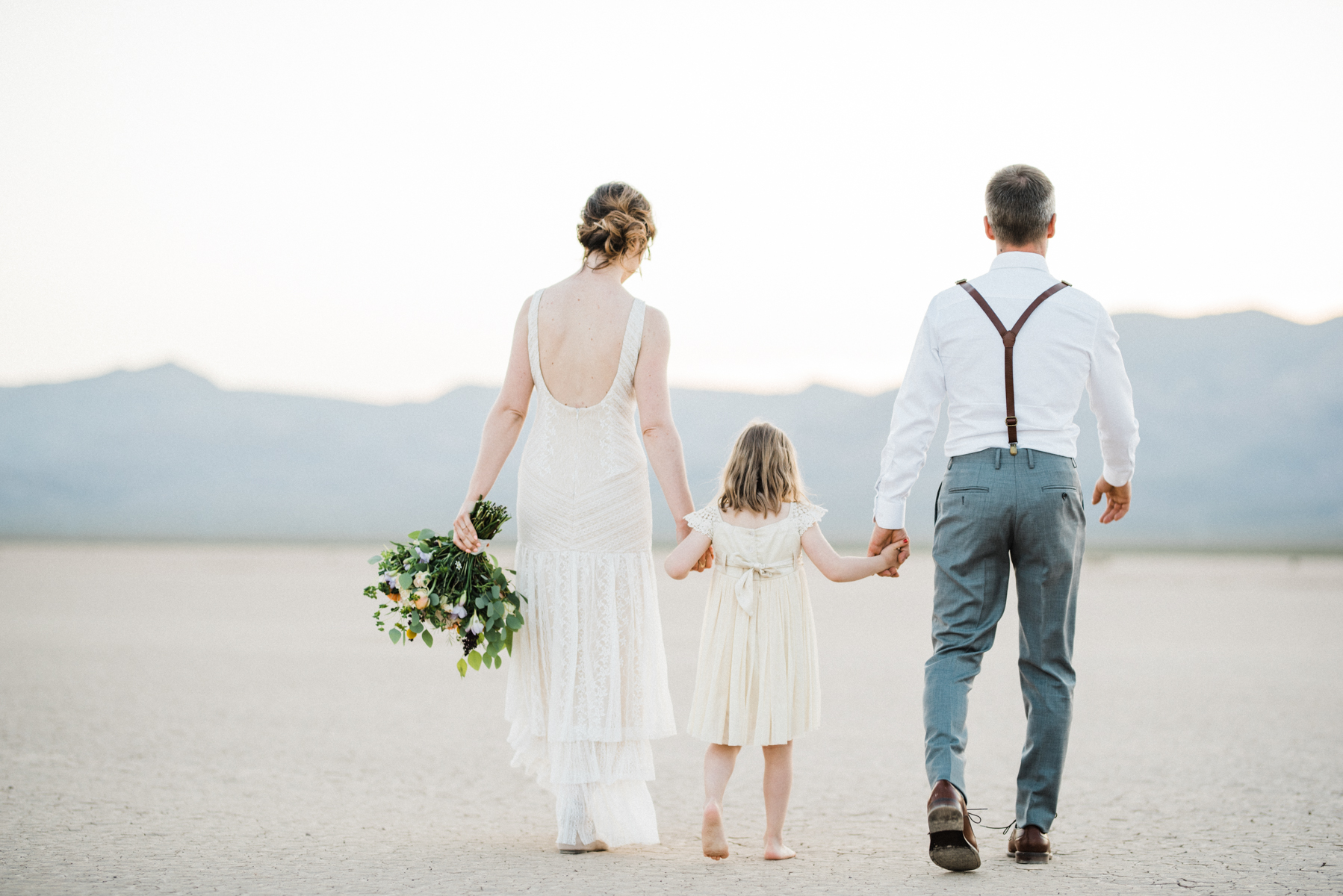 A Las Vegas Desert Elopement - Kristen Kay Photography -- Wedding Blog - The Overwhelmed Bride