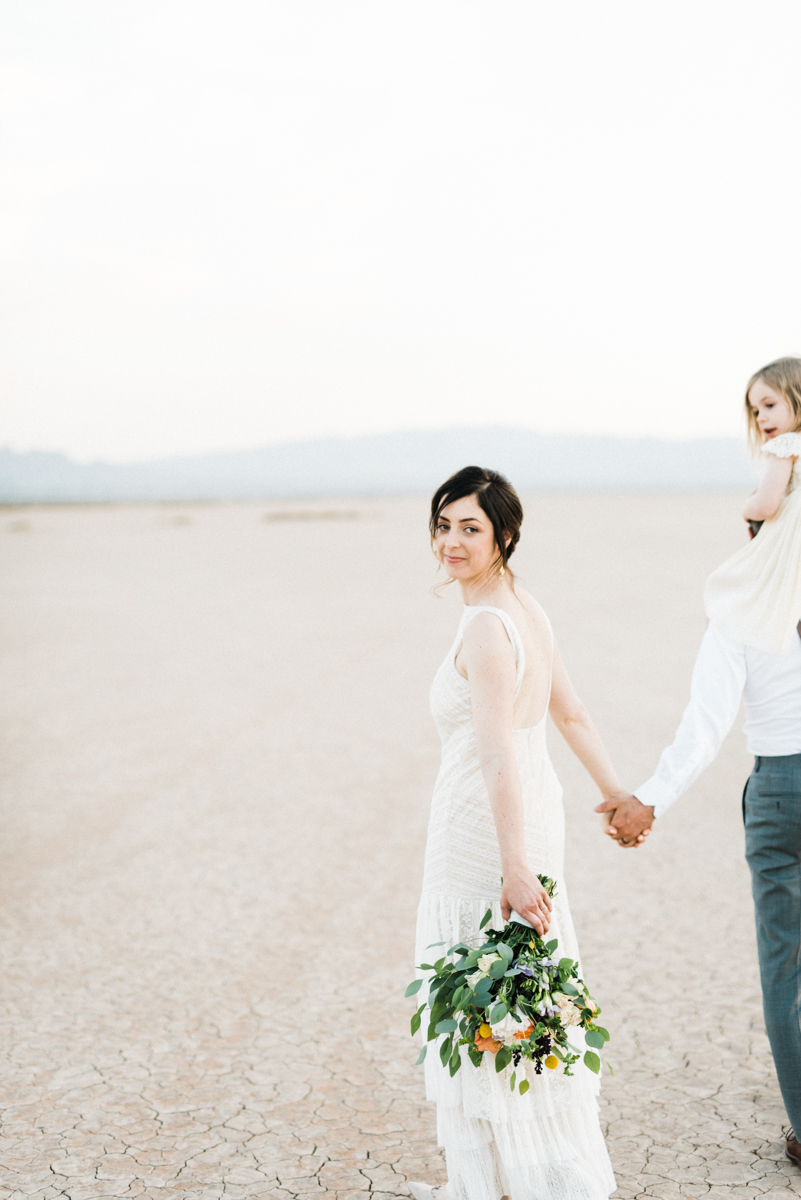 A Las Vegas Desert Elopement - Kristen Kay Photography -- Wedding Blog - The Overwhelmed Bride