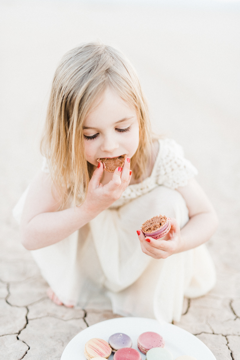 A Las Vegas Desert Elopement - Kristen Kay Photography -- Wedding Blog - The Overwhelmed Bride