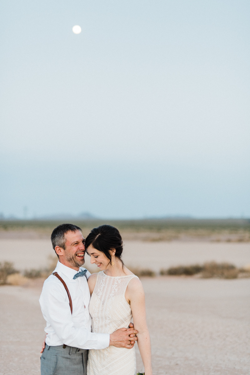 A Las Vegas Desert Elopement - Kristen Kay Photography -- Wedding Blog - The Overwhelmed Bride