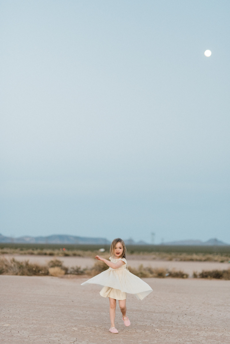 A Las Vegas Desert Elopement - Kristen Kay Photography -- Wedding Blog - The Overwhelmed Bride