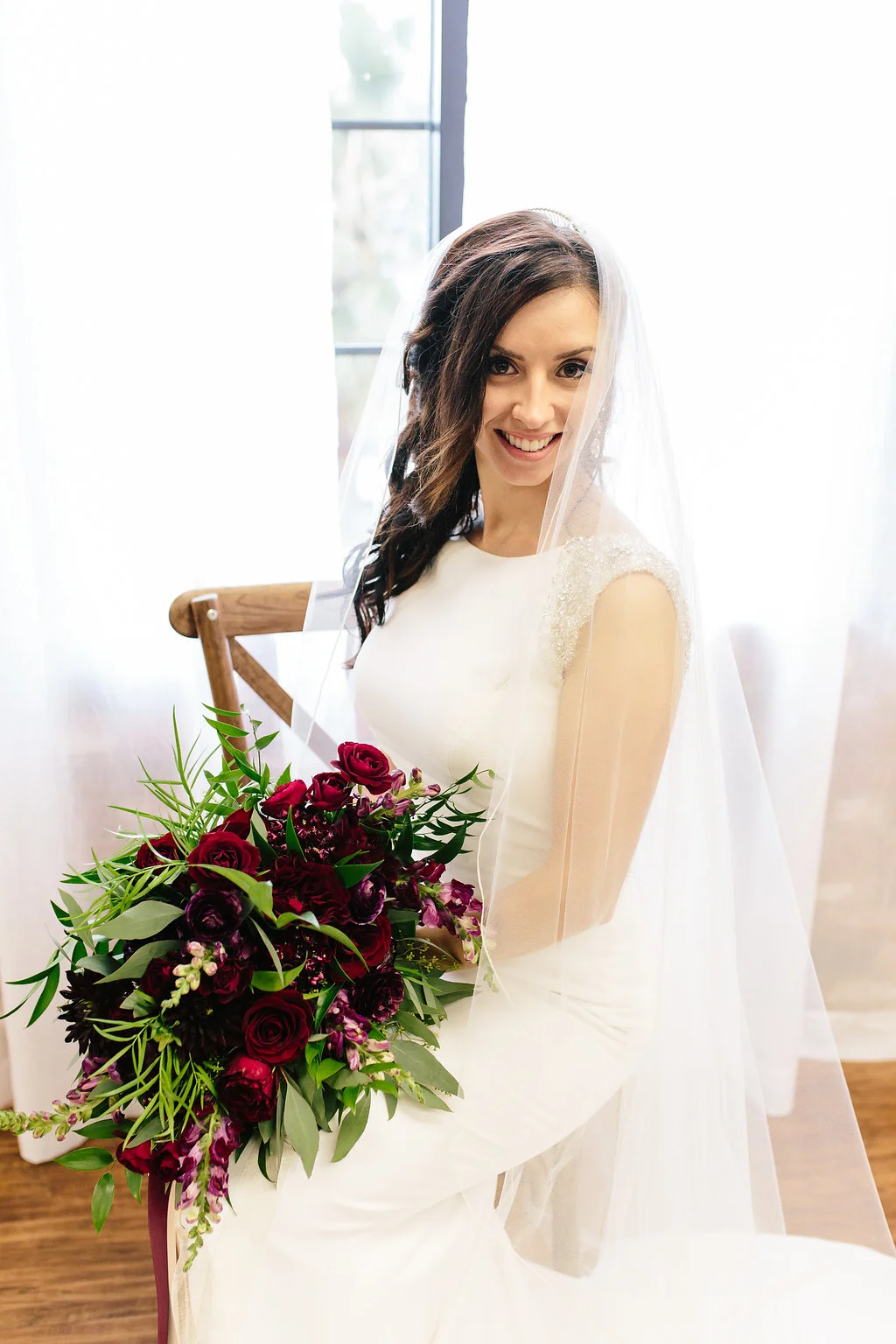 An Industrial Chic HUB 925 Styled Wedding - Emily Knuth Photography -- Wedding Blog - The Overwhelmed Bride