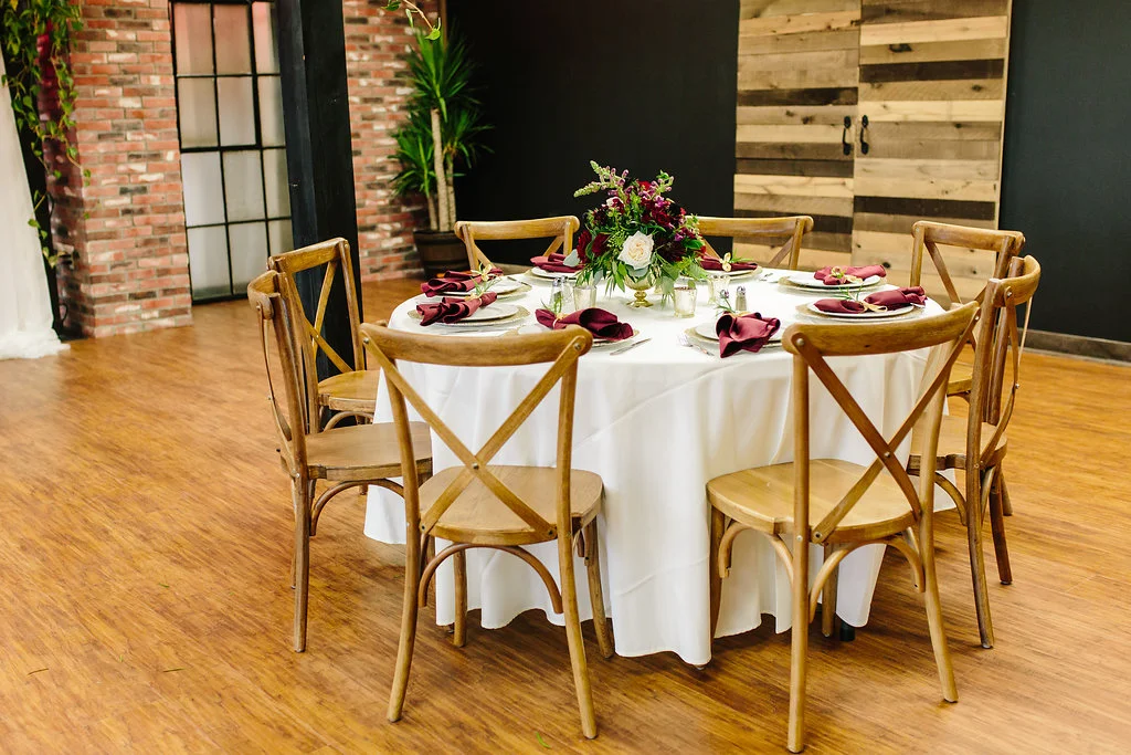An Industrial Chic HUB 925 Styled Wedding - Emily Knuth Photography -- Wedding Blog - The Overwhelmed Bride